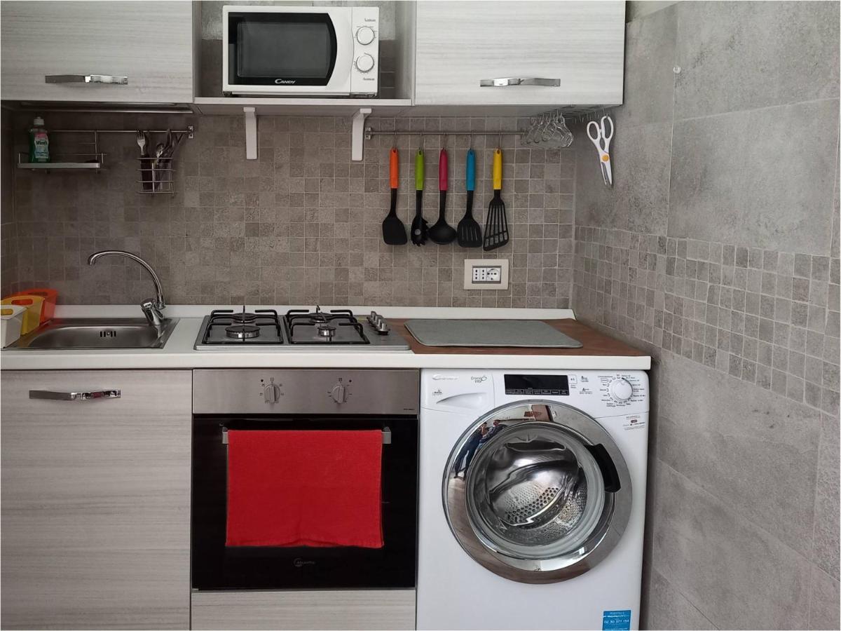 Inna Best House Milan Bagian luar foto
