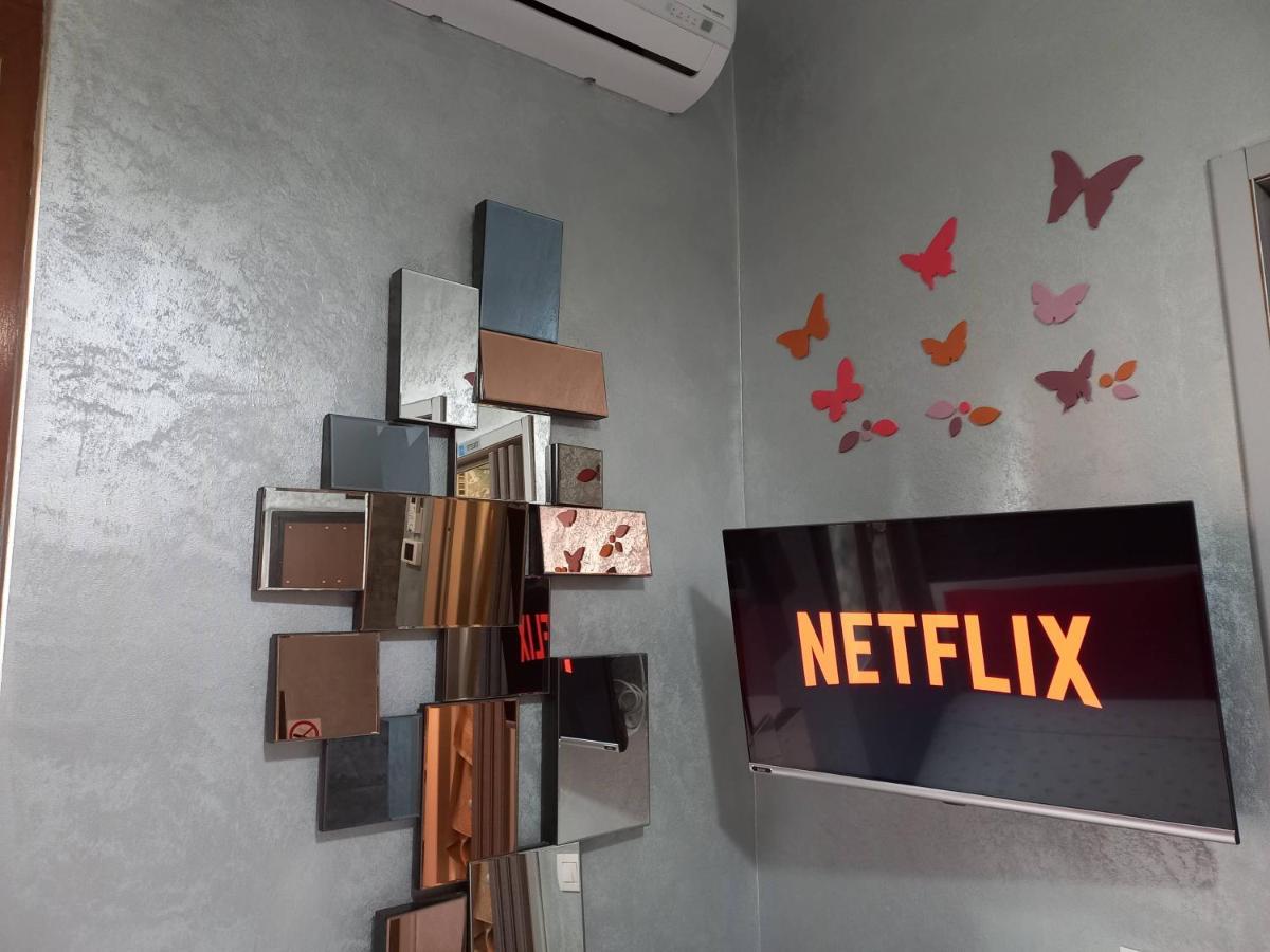 Inna Best House Milan Bagian luar foto