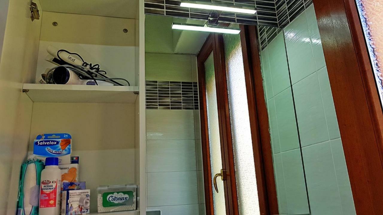 Inna Best House Milan Bagian luar foto